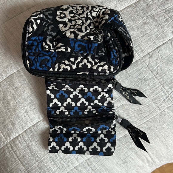 Small Vera Bradley Jewlery Organizer - Picture 1 of 3